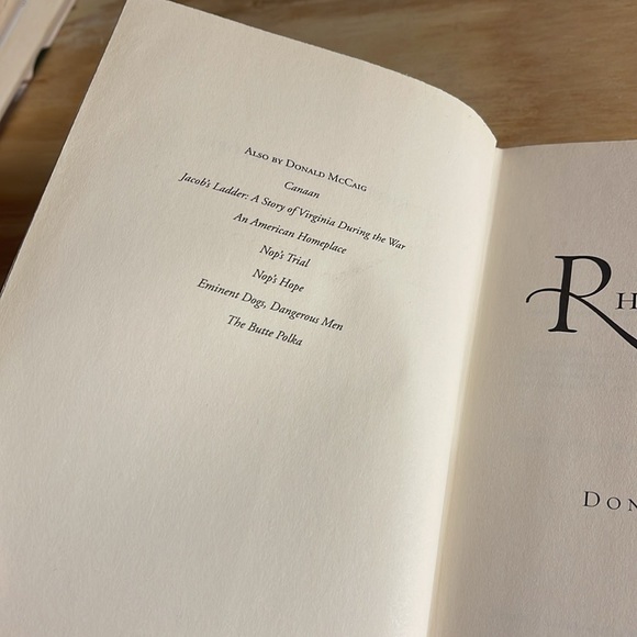 📚2/$14; 3/$16; 4/$18; 5/$20 ADD $2 for any additional books! ENJOY📚📚📚 - Picture 4 of 9